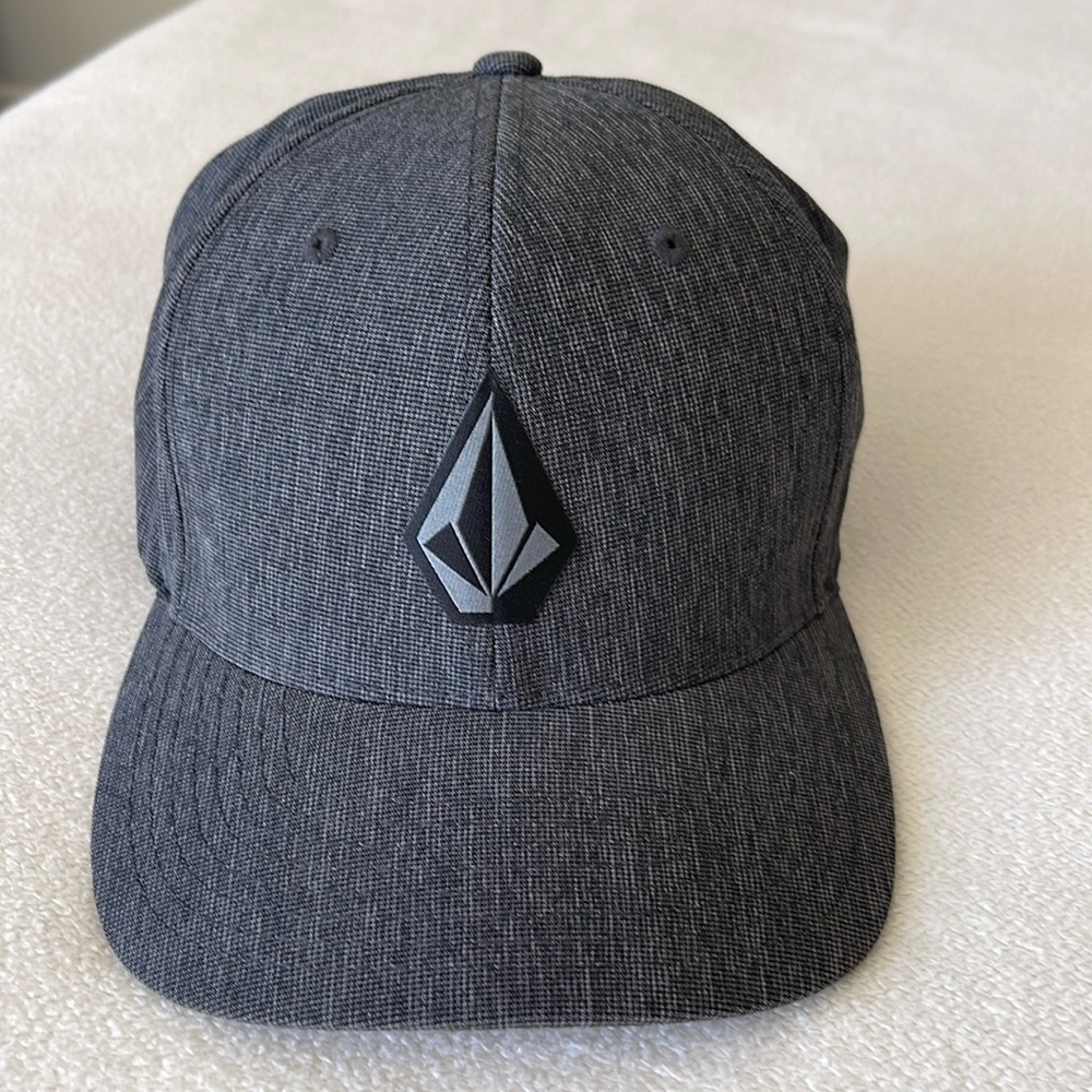 Volcom Flex Fit L-XL Hat Cap gray